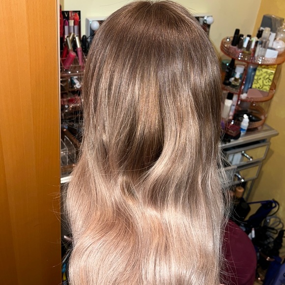 New BELLAMI TOKYO STYLEZ HUMAN HAIR EYE CANDY WIG 32" - Picture 8 of 9